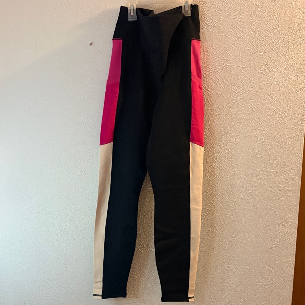Fabrics workout set Colorblock Leggings with Pink and Cream Accents